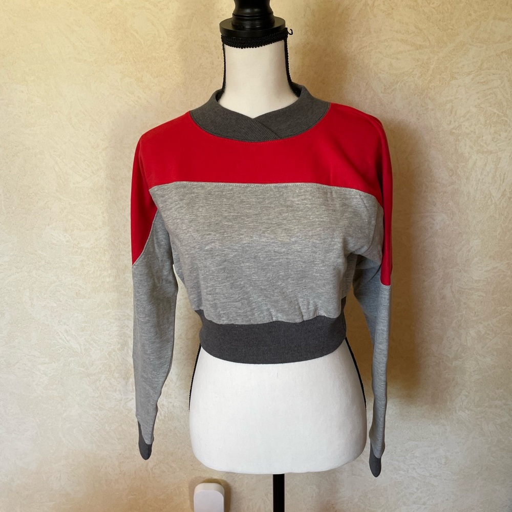 UO Darby Colorblock Cropped Sweatshirt